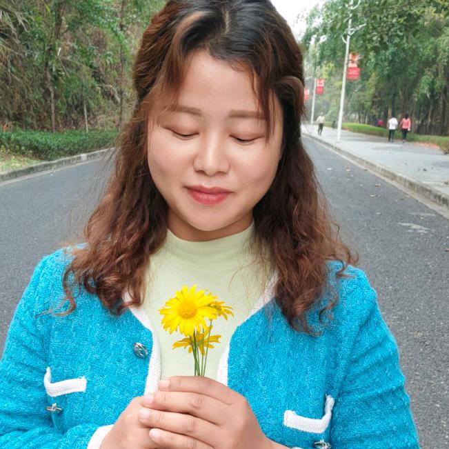 Nhkum K@i ကျန်းဖုန်း