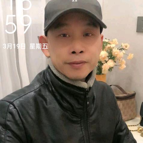 开着飞机捡破烂