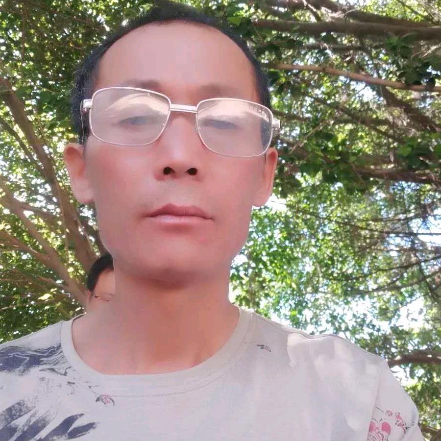 黄爱国挖机修配厂