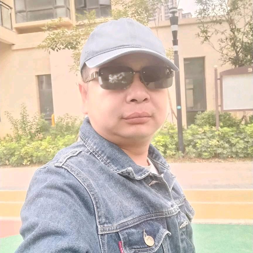 <<邓家人>>，是专业贴瓷砖装饰