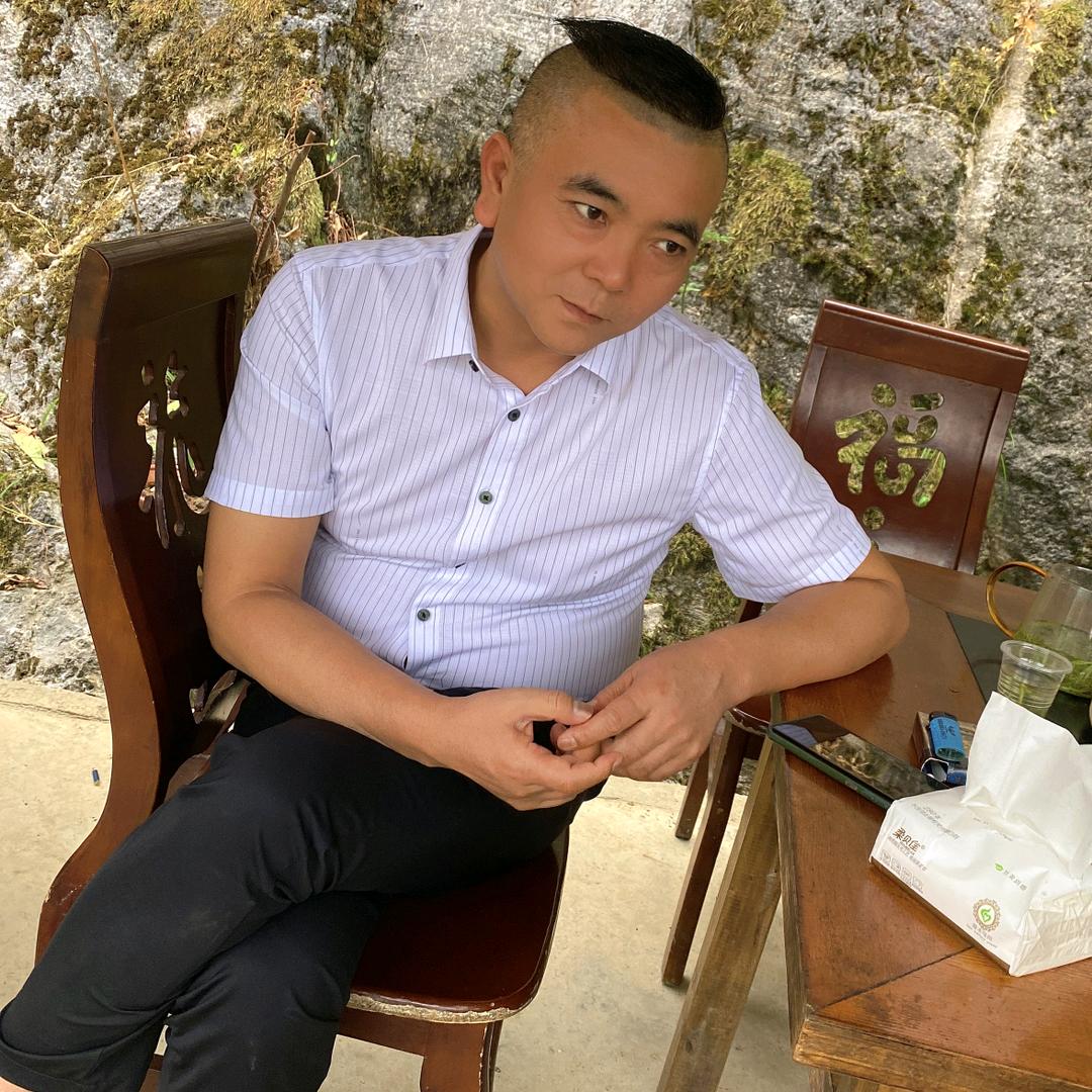 贵州宝盛轻钢别墅建设有限公司  田哥