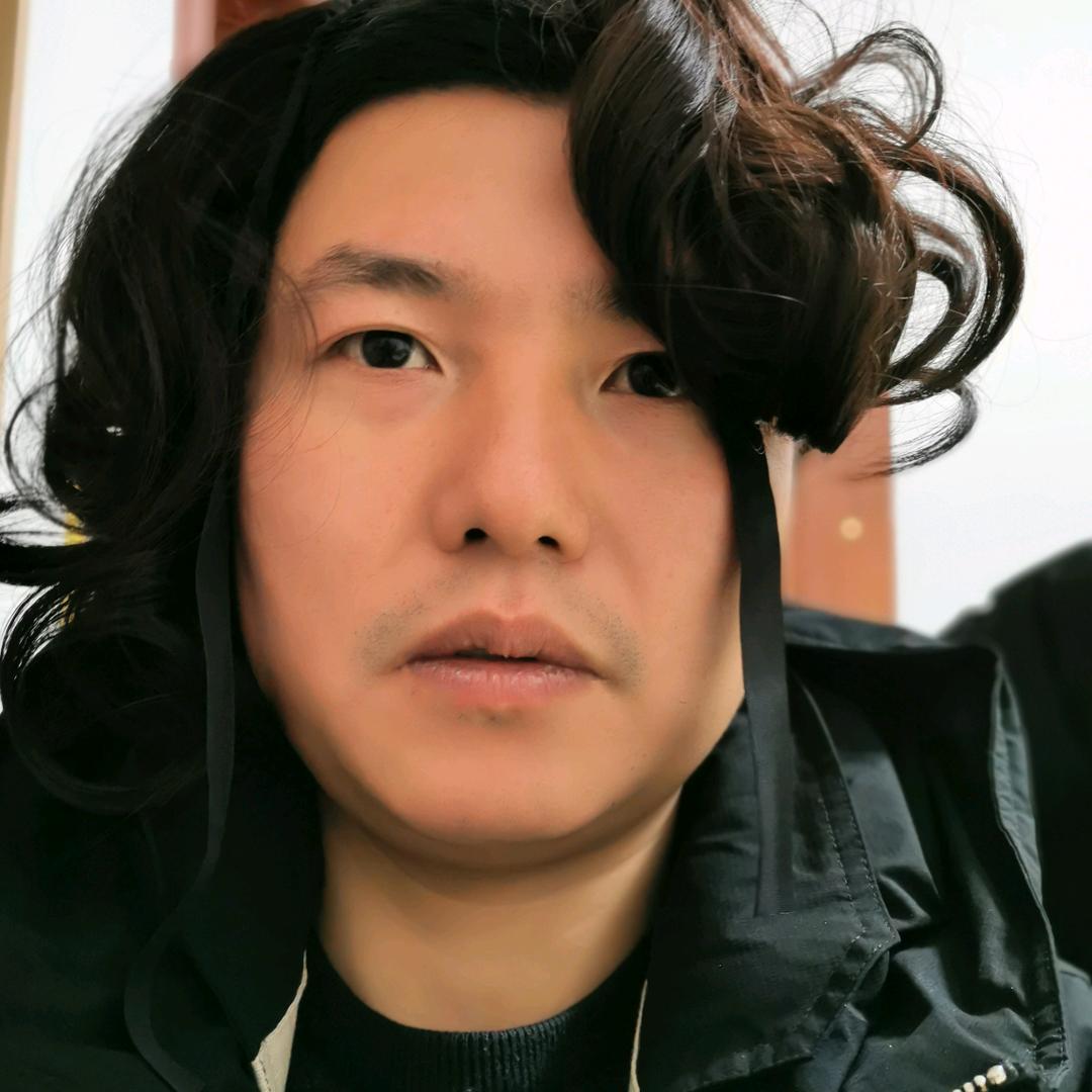 华