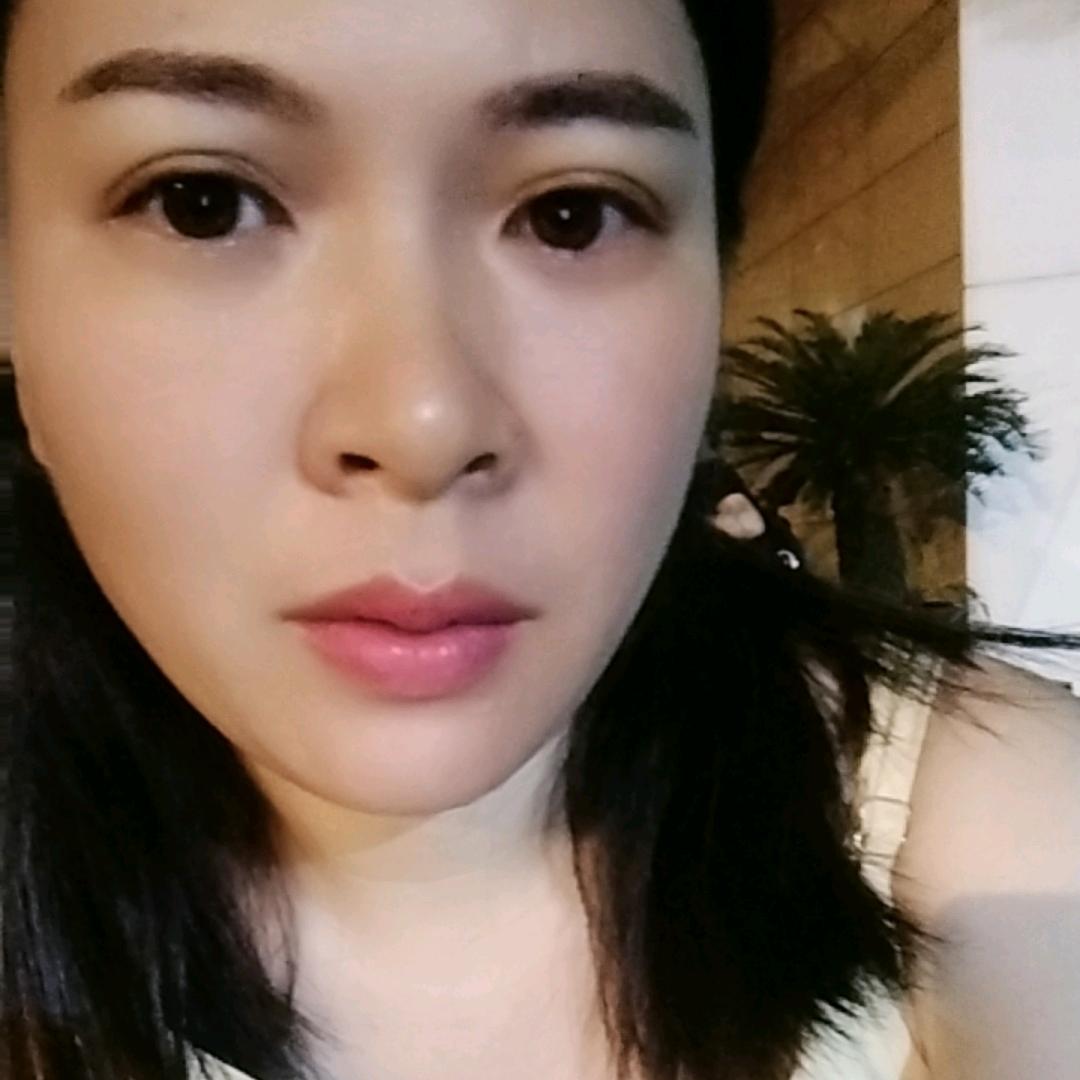覃英
