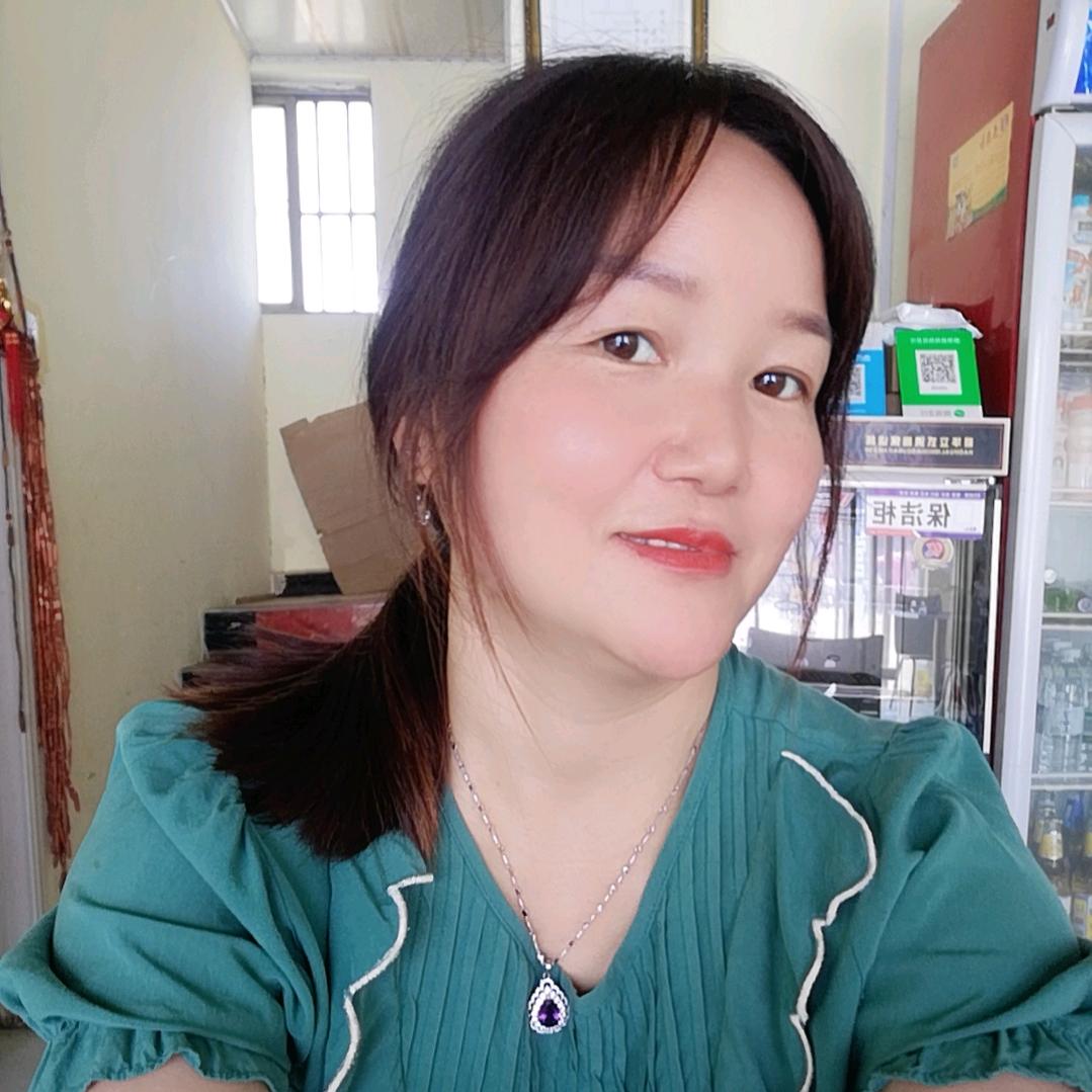 过桥米线大胖超市对面