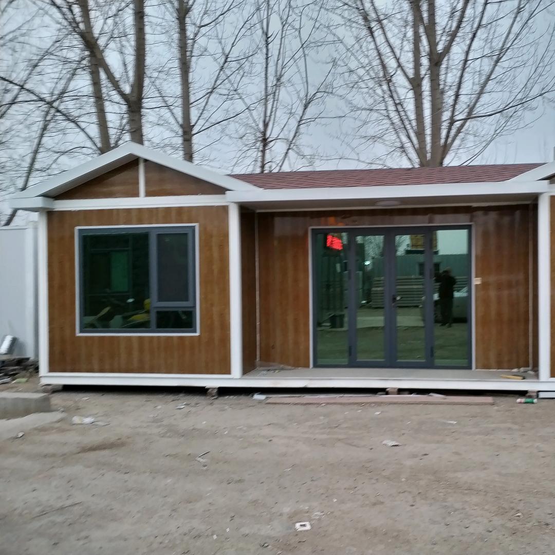 常年出售回收彩钢板，集装箱活动房。轻钢养