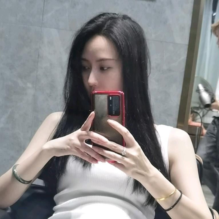 纤纤女装大佬