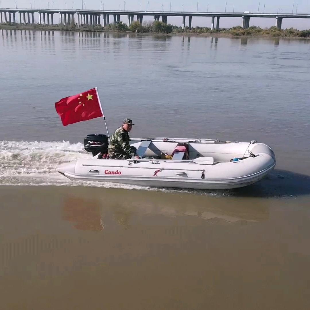 江上有旗风