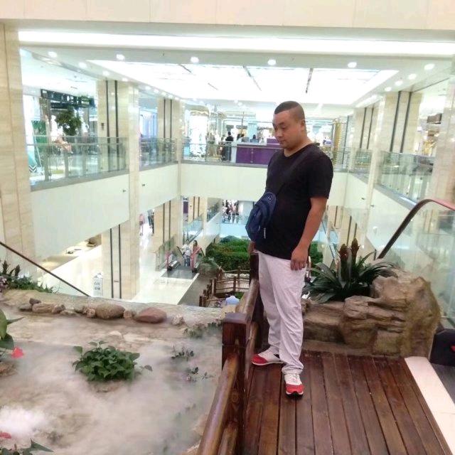 猛🐉龙过江