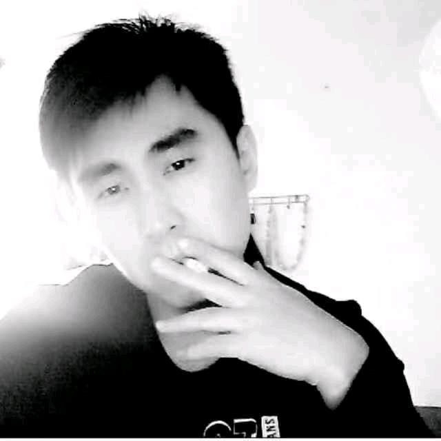 A默  然  。。
