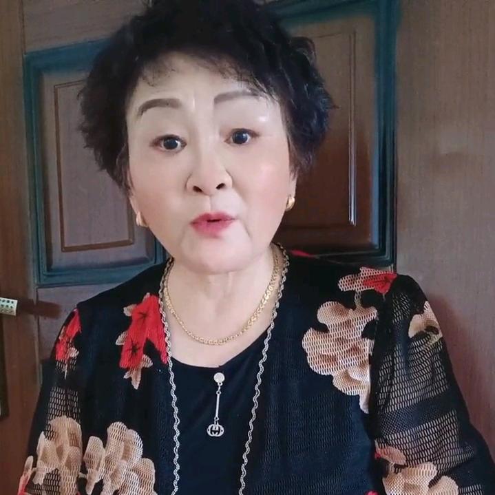 彩玲