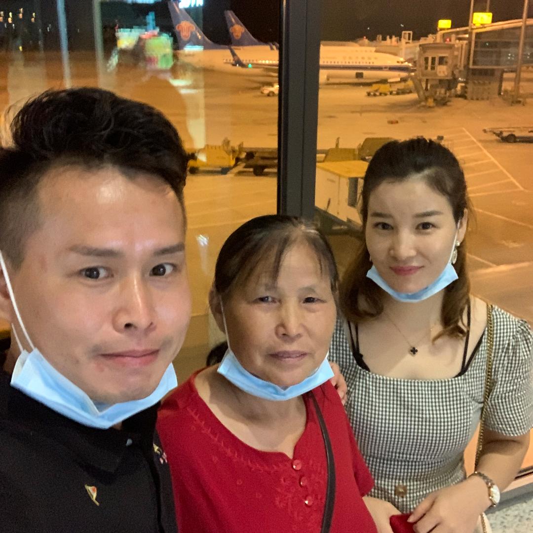 四个娃的奶奶