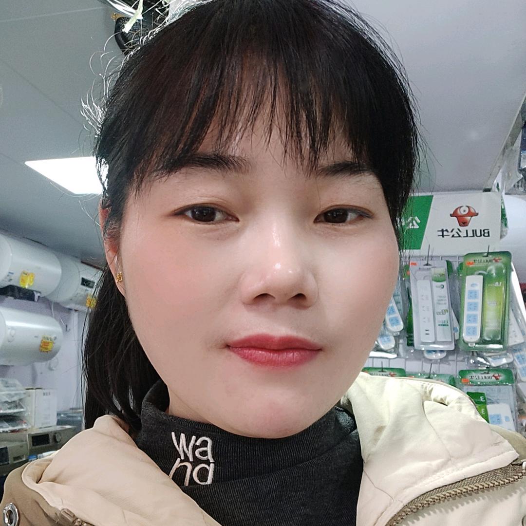 卖马肉牛肉的小覃