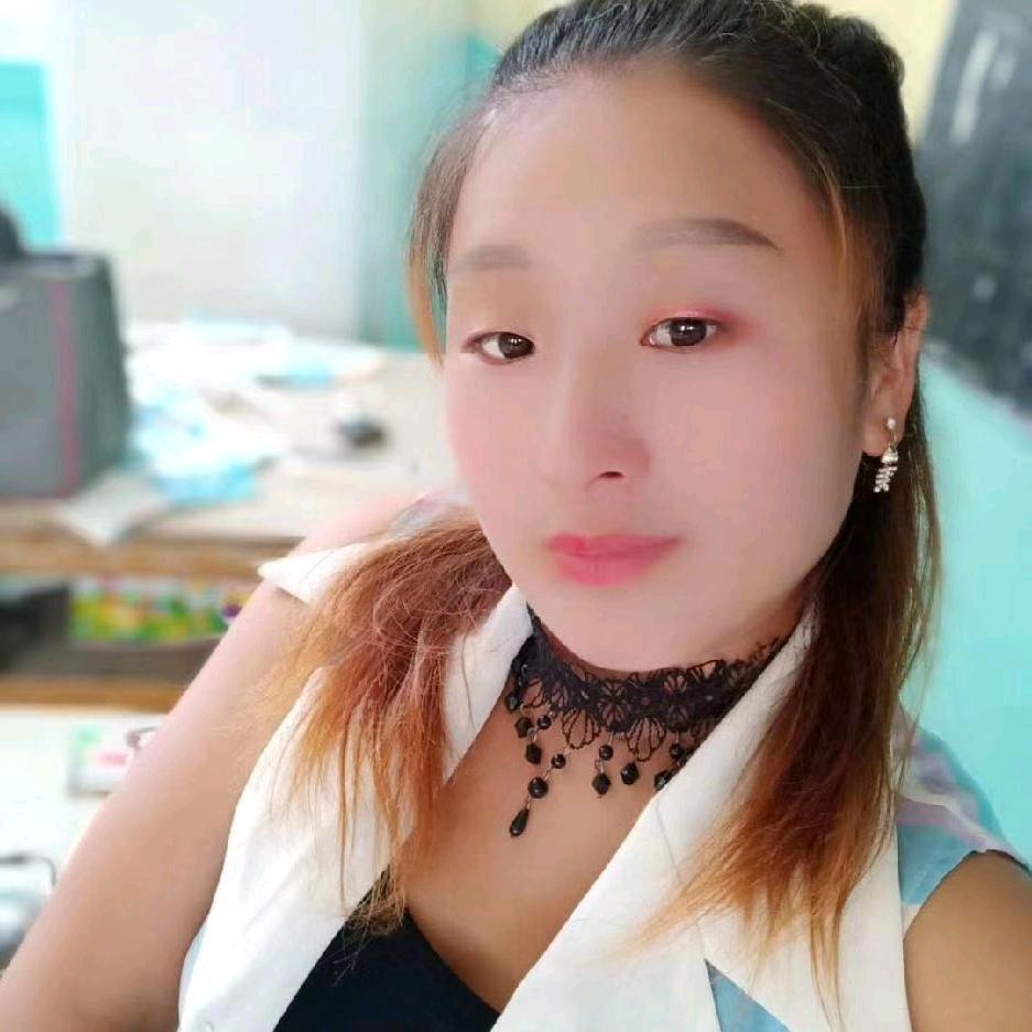 幸福的小美女，单身一个人，35岁