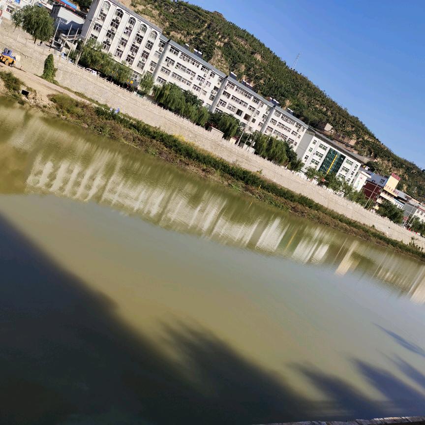 灯火阑珊🌸🌸