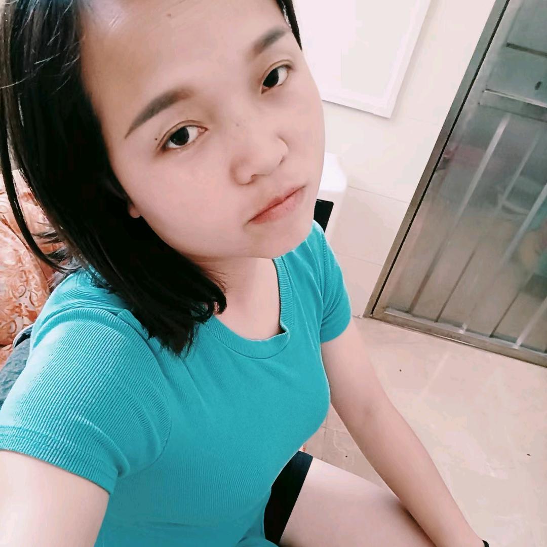 刘丽(*^ω^*)
