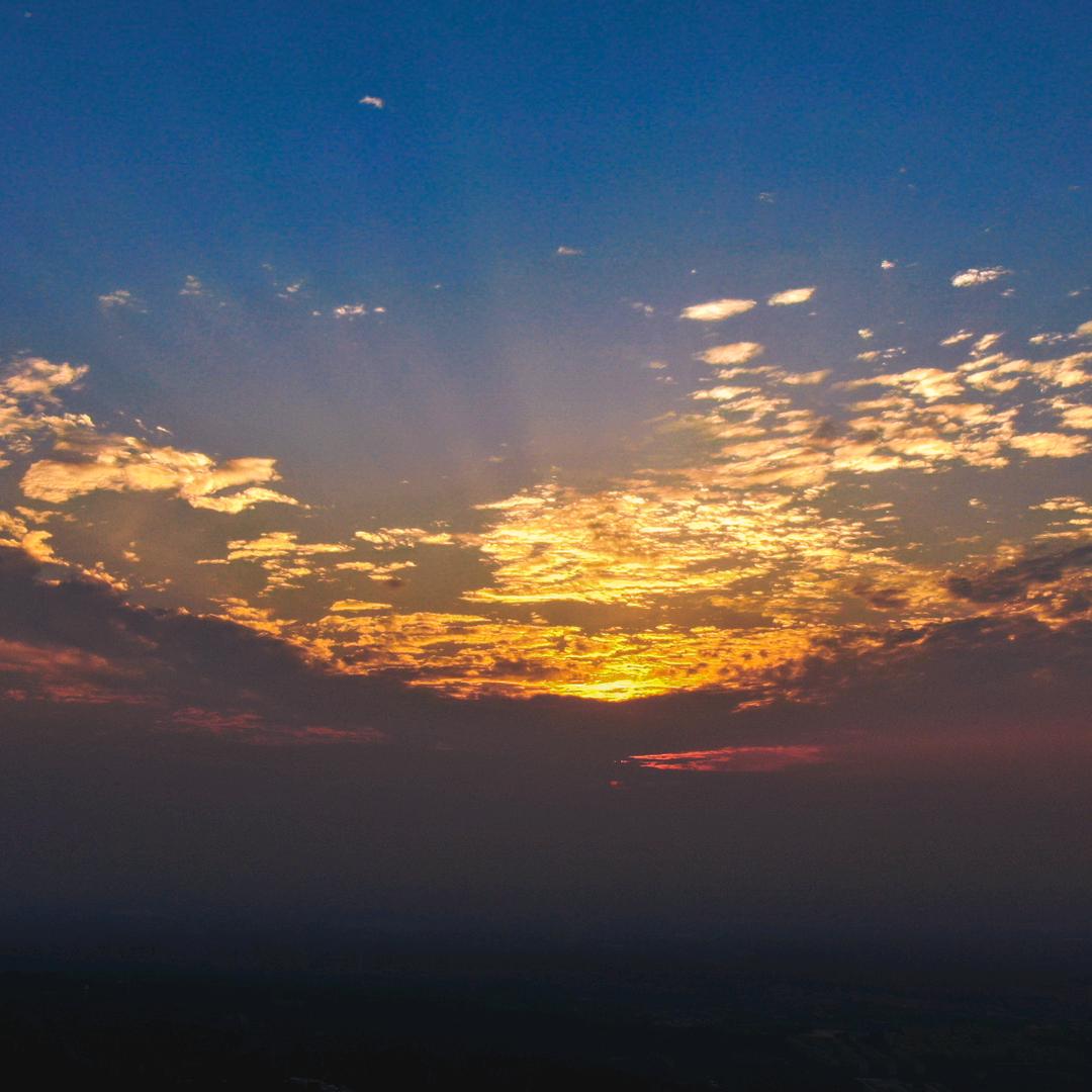 毛胡子.半山居民宿