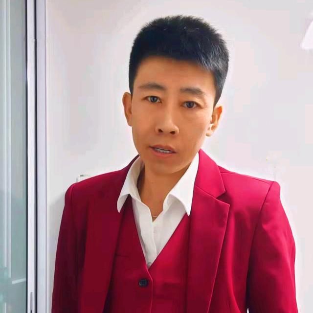 打不S的小强