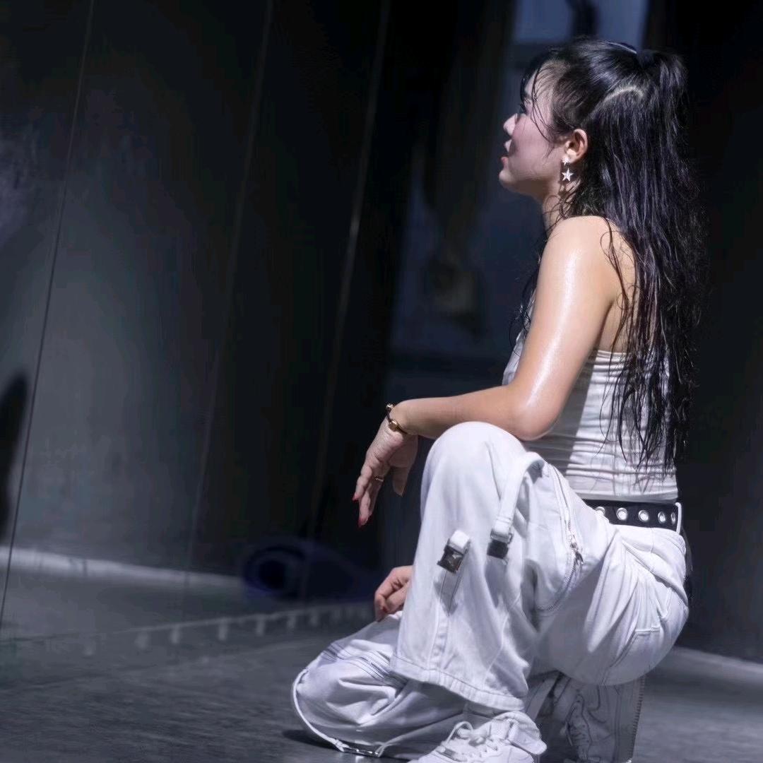 Js舞蹈辣妈学舞找小白✔青岛教学工作室