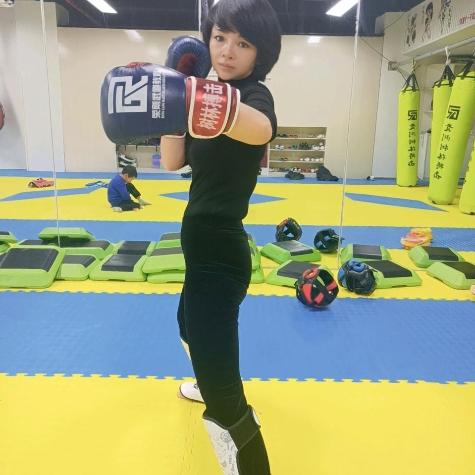 贵州严姐