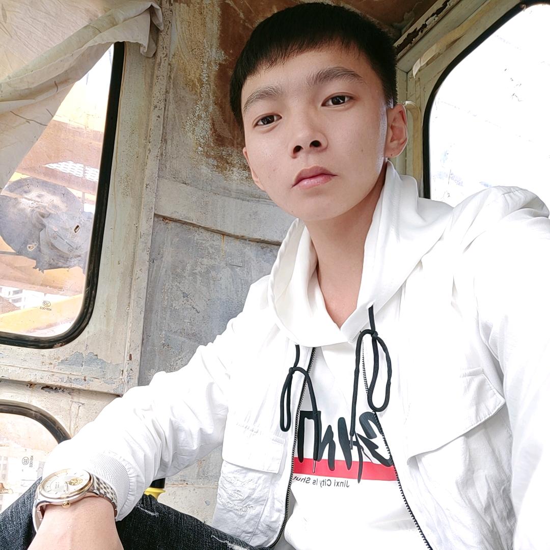 李朝均