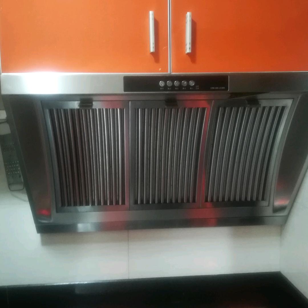 我是卖红日灶具,万邦灶具,海尔热水器的