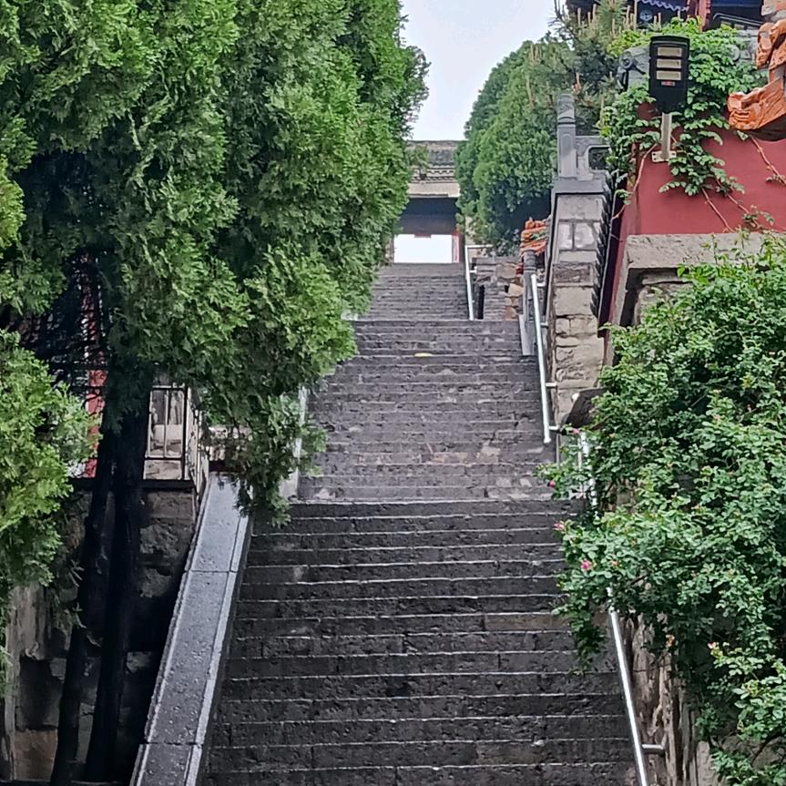 九龙山古今寺