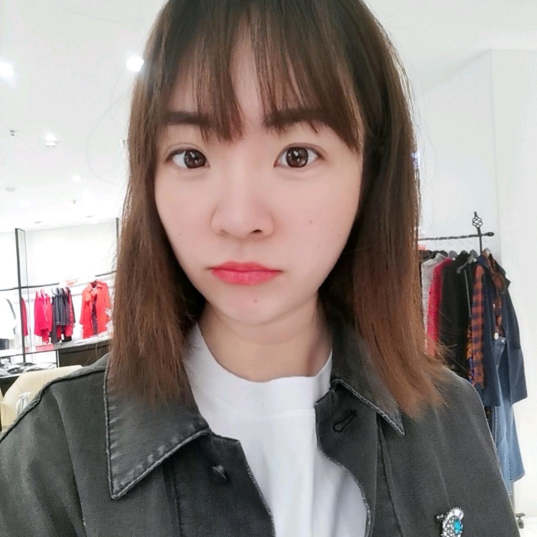 俪妍女装重庆店