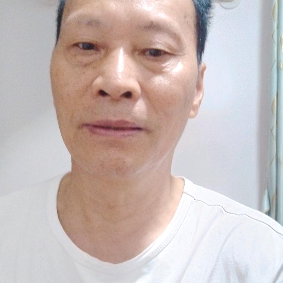老李爱唱歌