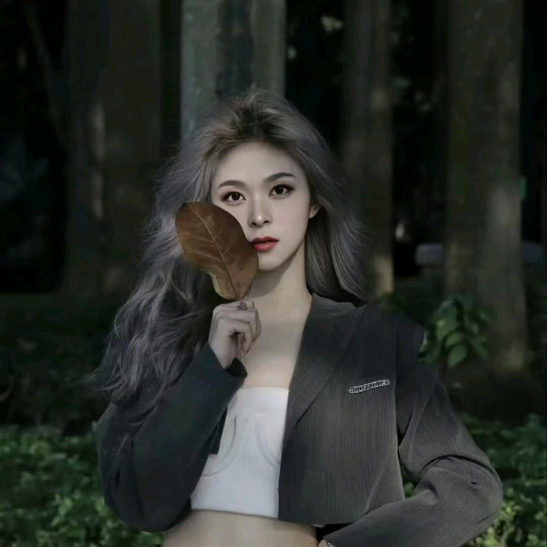 请叫我曾开馨❤