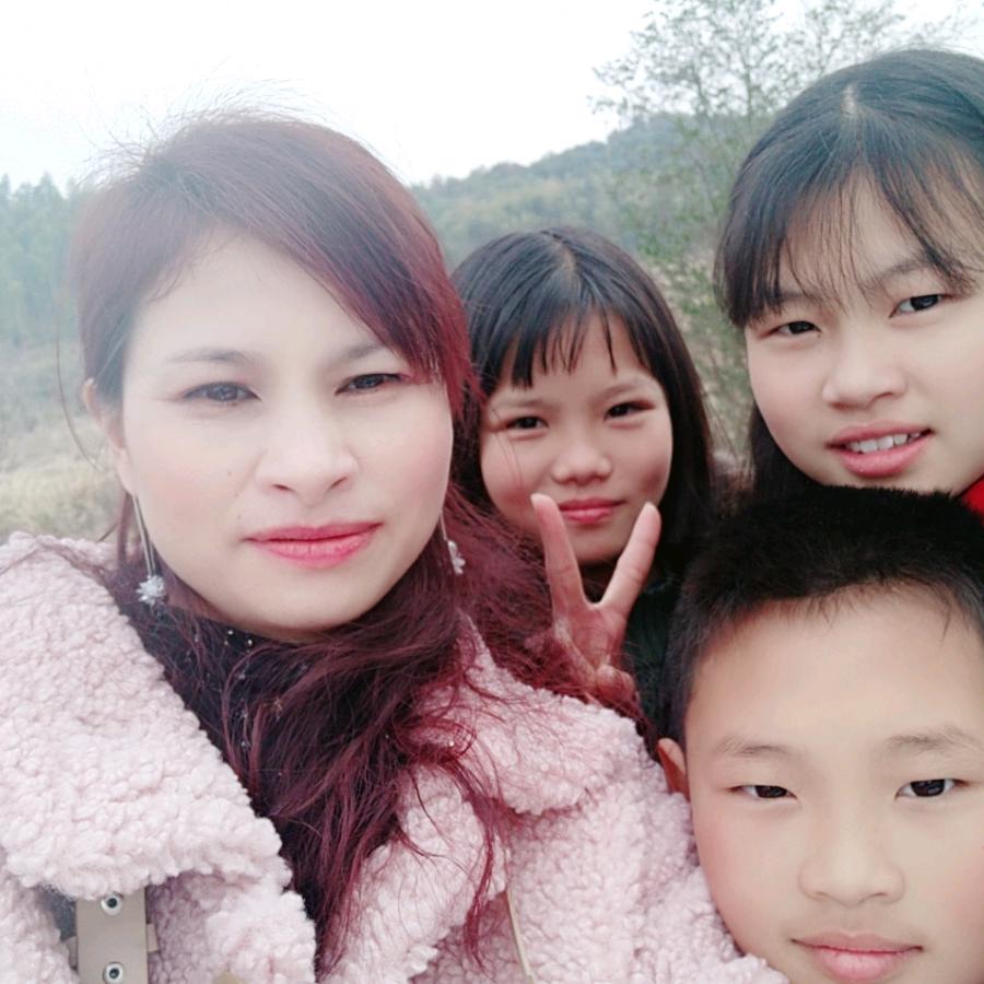刘三妹。成都