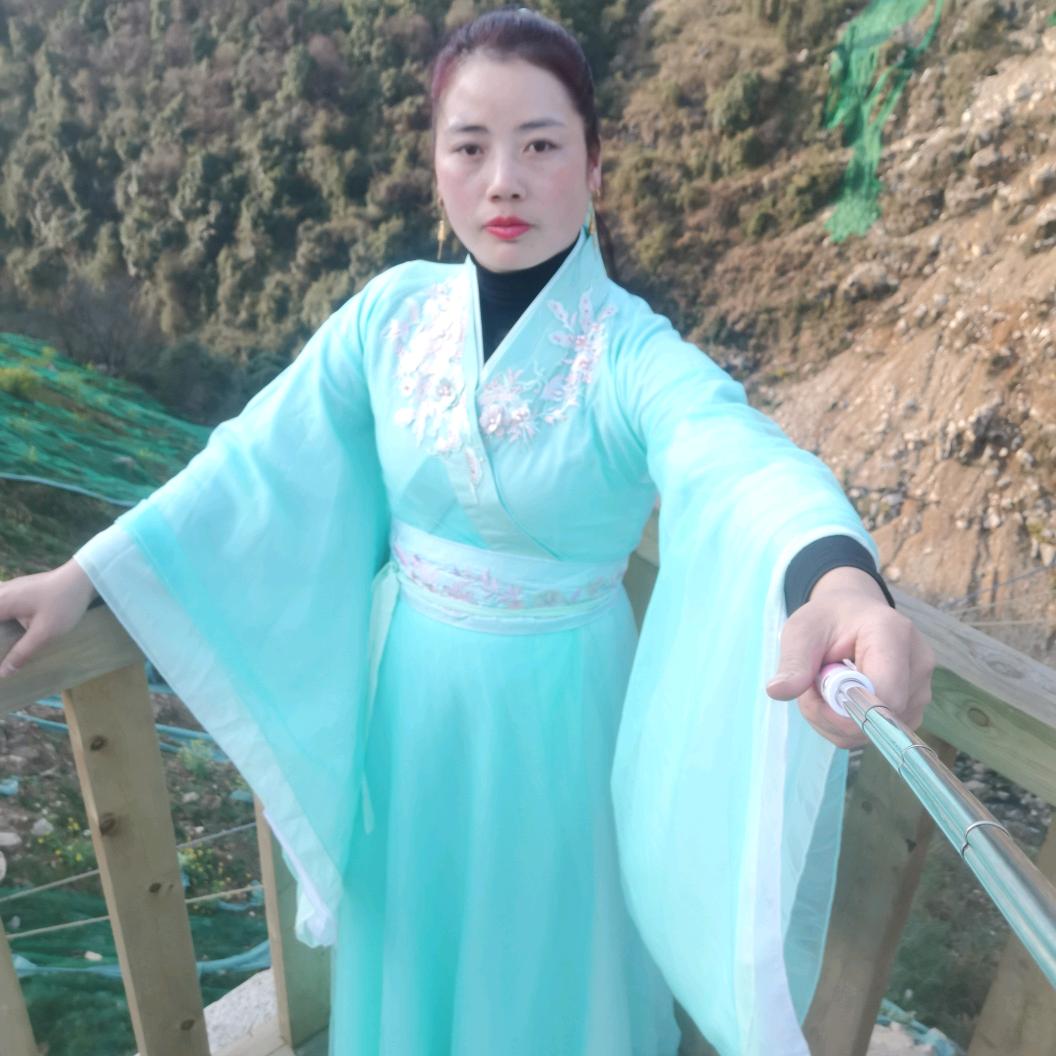 单身善良女人《爱山歌5点20分开播》