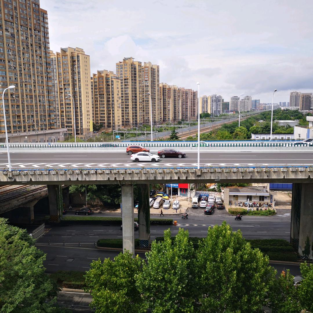 合肥鑫涧二手车（高价收车）