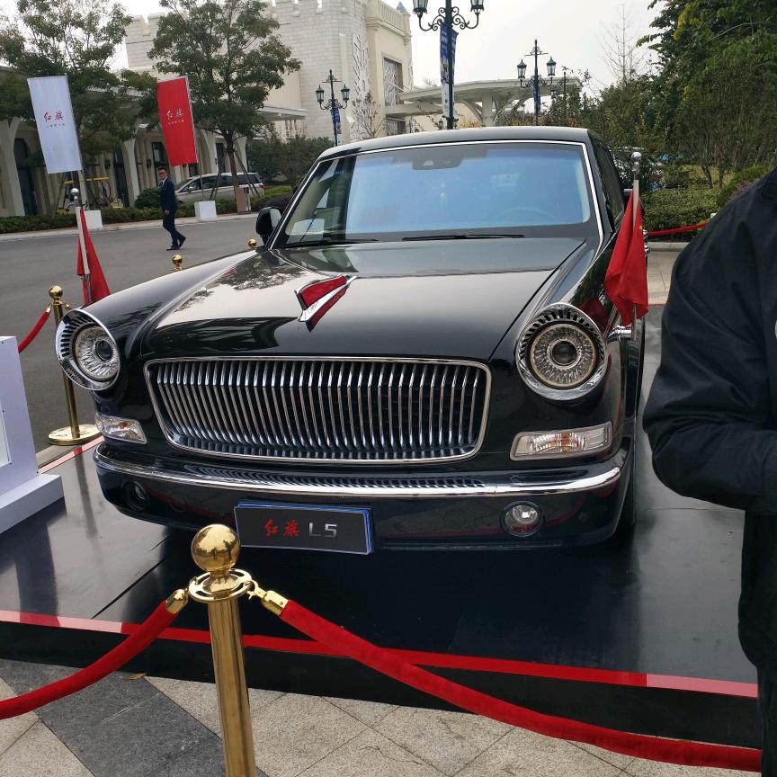 新密市红旗礼宾车队刘