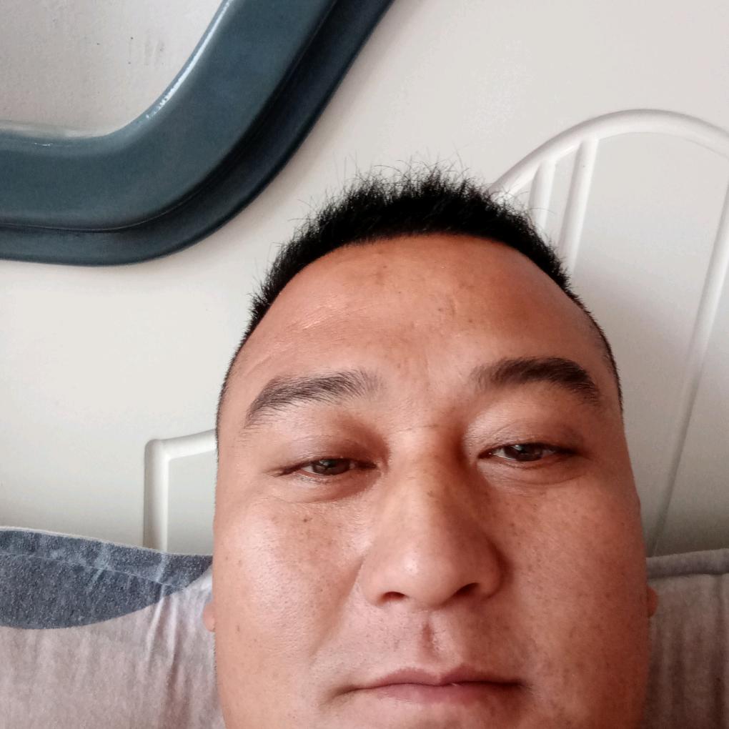 〈常氏家族〉