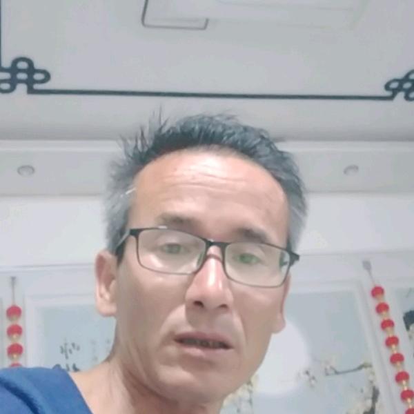 都不容易