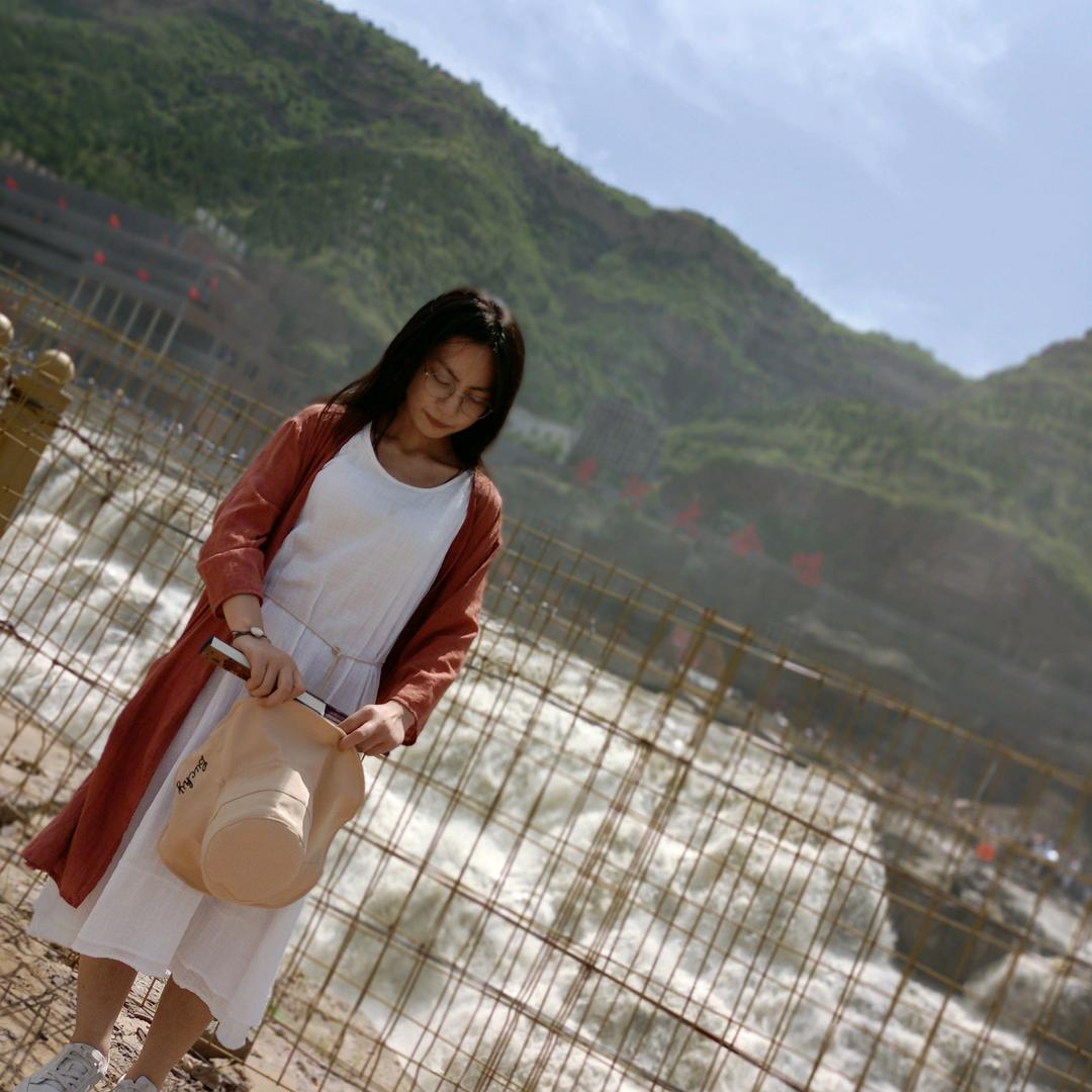 余丁白