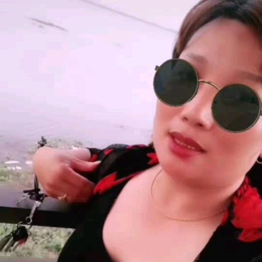 做人如饮酒，半醉半醒最适宜