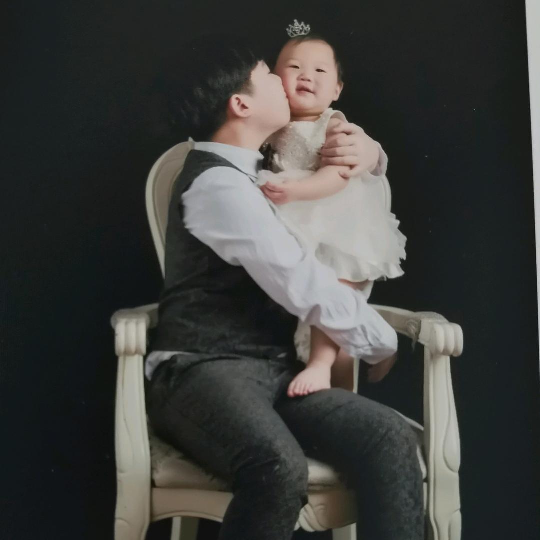 卖土猪肉的坏小伙