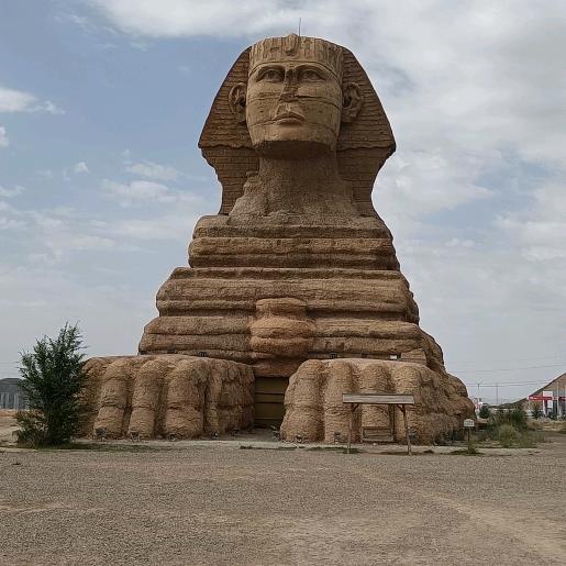 天生傲骨，怎么屈服。