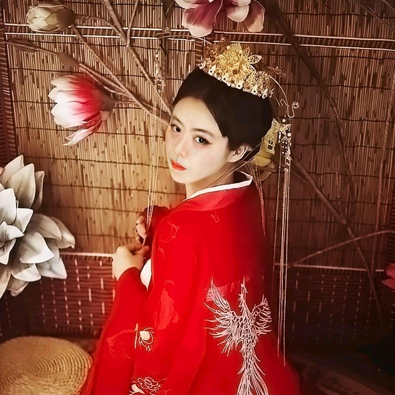 哈喽╰(*´︶`*)╯