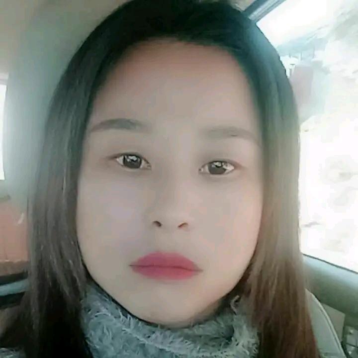 秀玲。