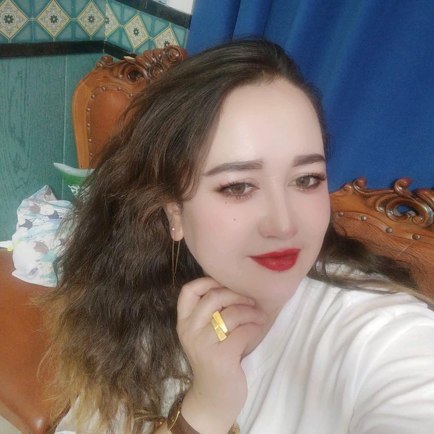 皮山县山鸡大盘鸡美食