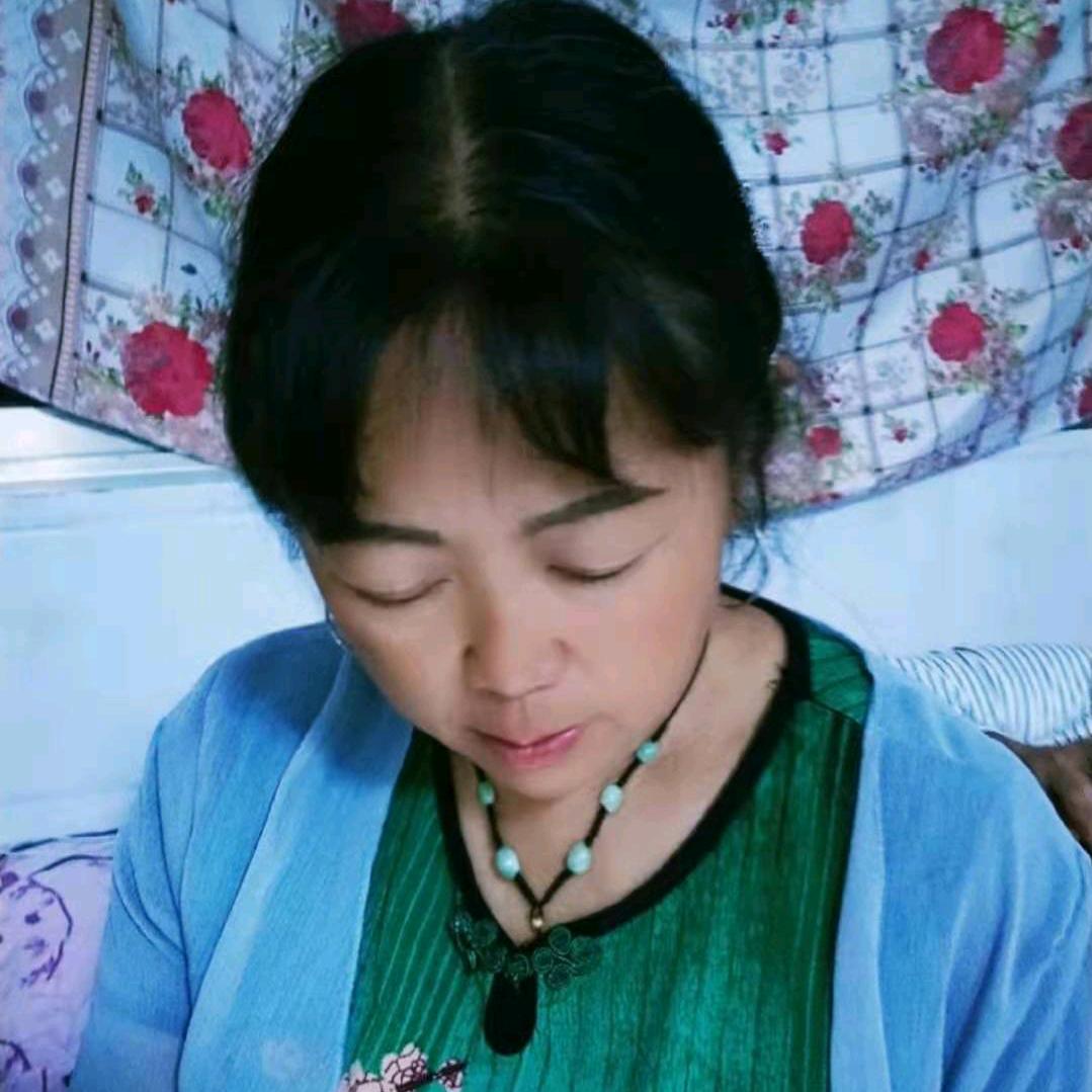 一只蝴蝶🦋