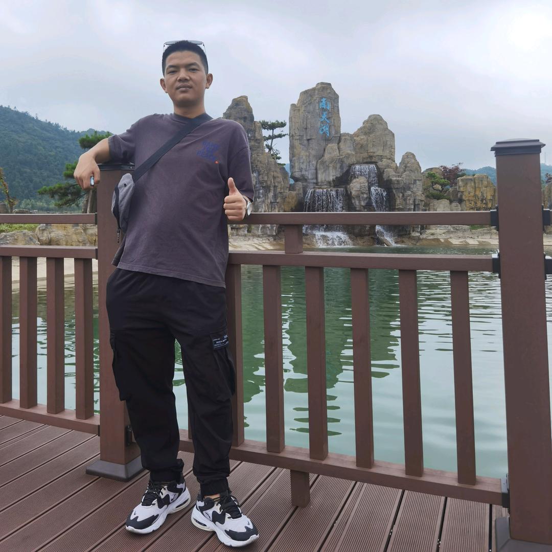 群贤毕至