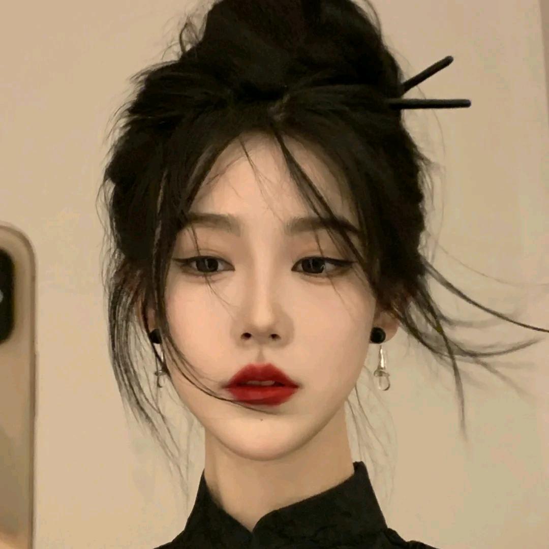 妮妮美妆