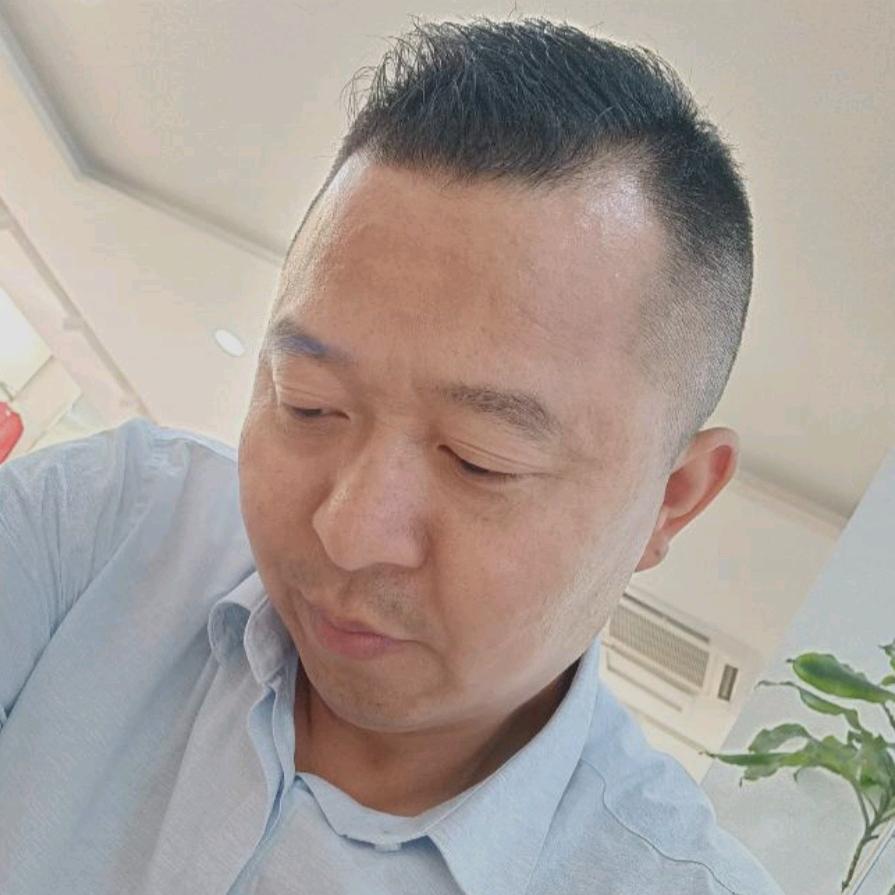 谭笑风生