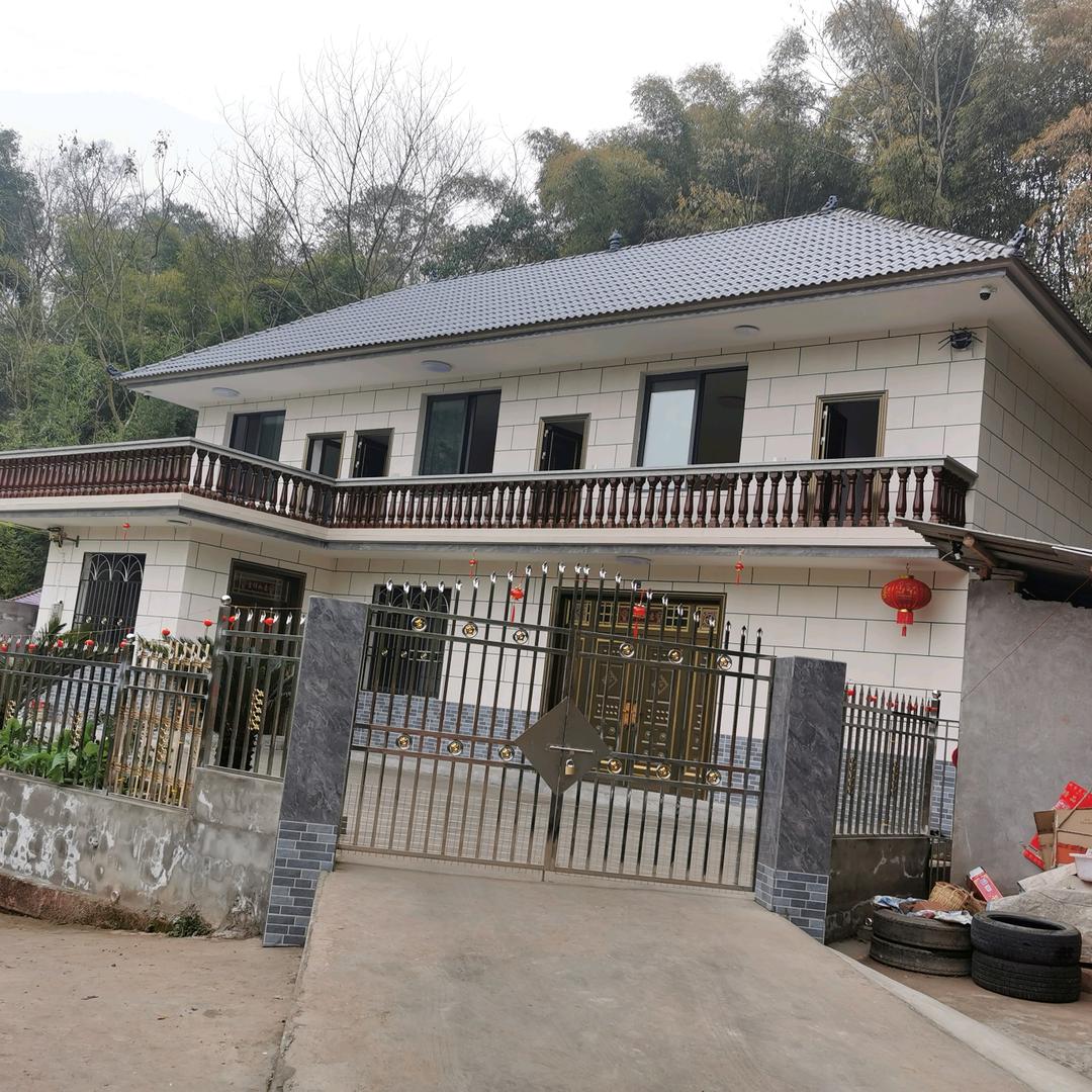 凌云赵越彩钢门窗