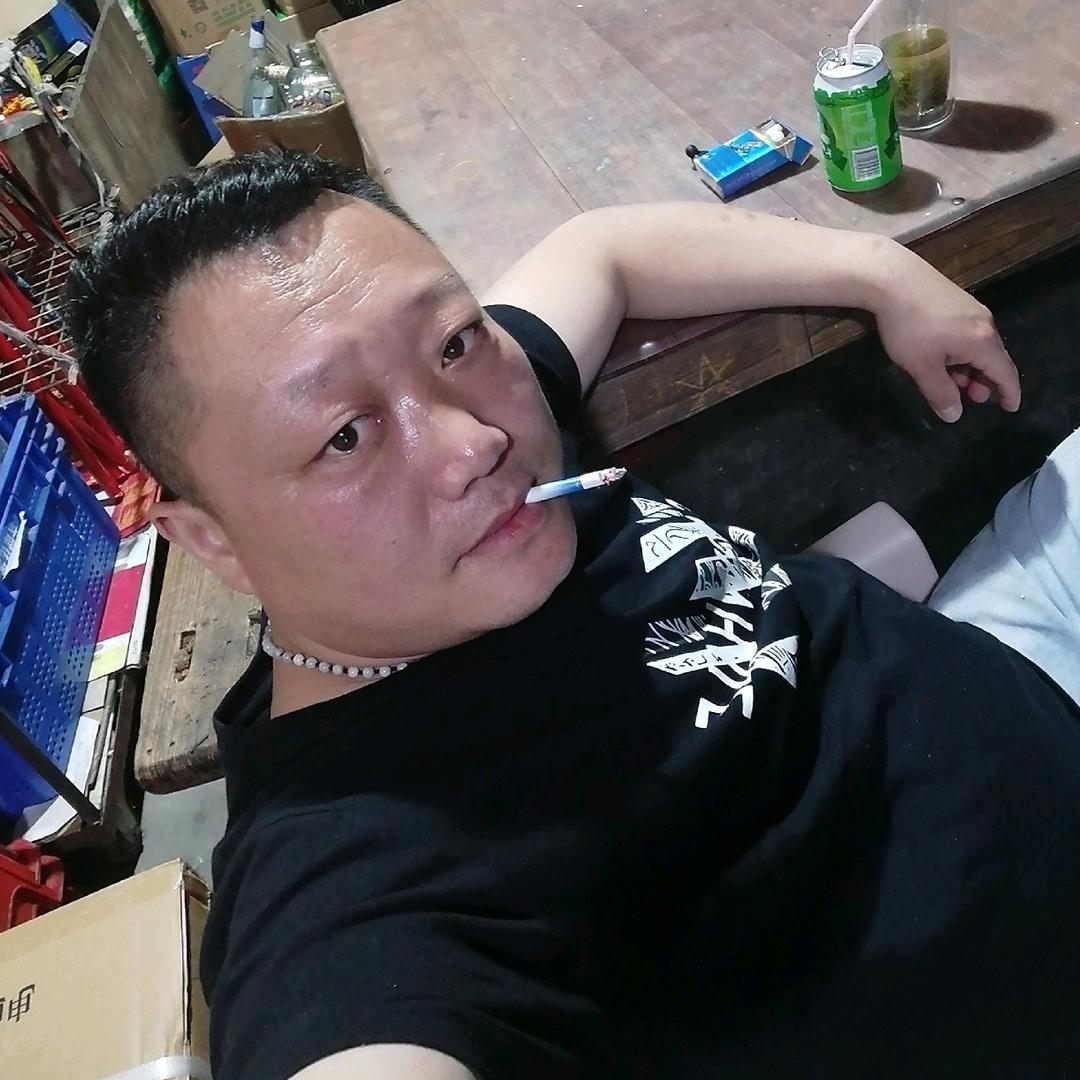 大哥很低调