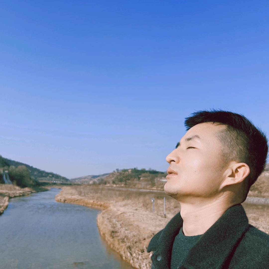 小张爱拍摄