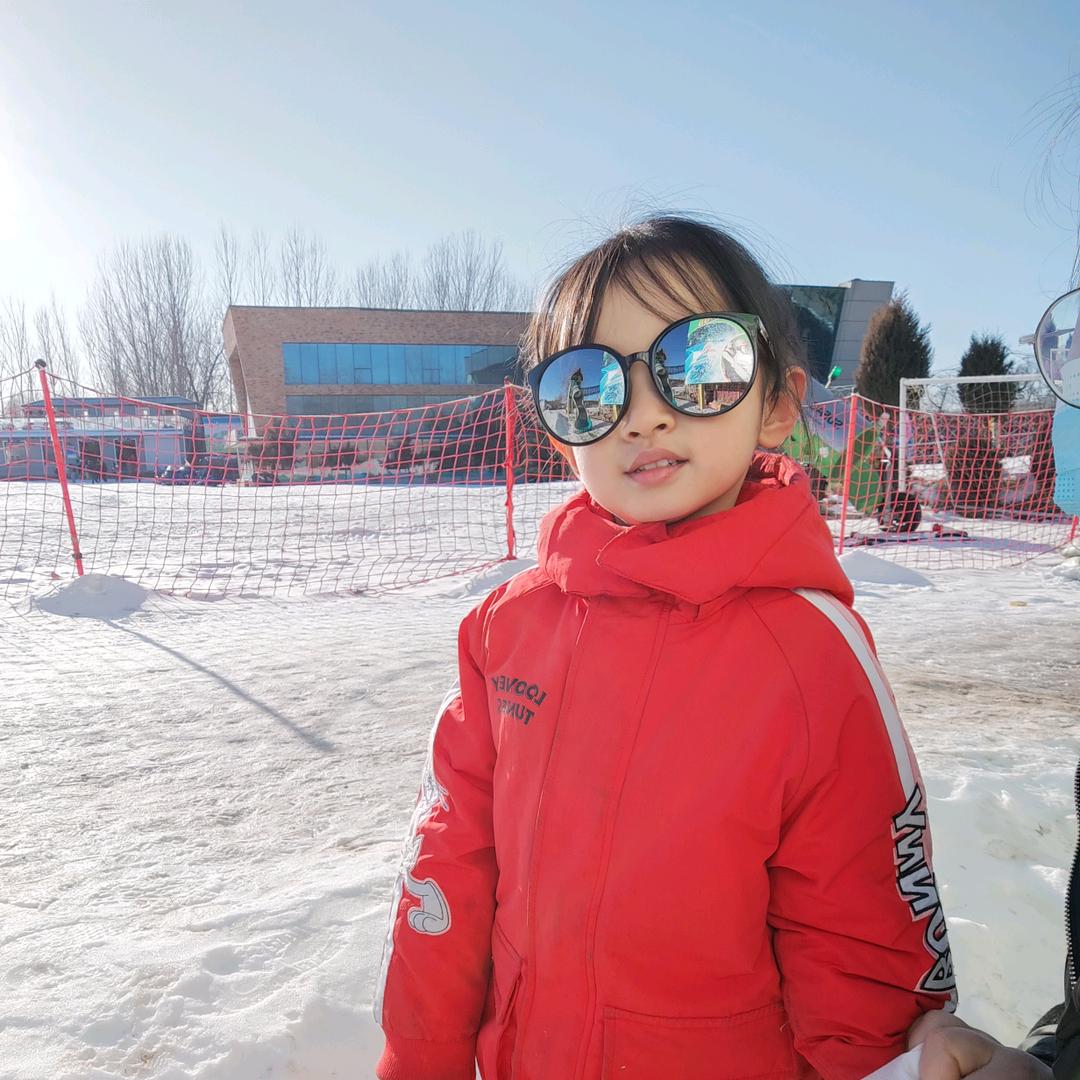 爱吃腌草莓的燕麦